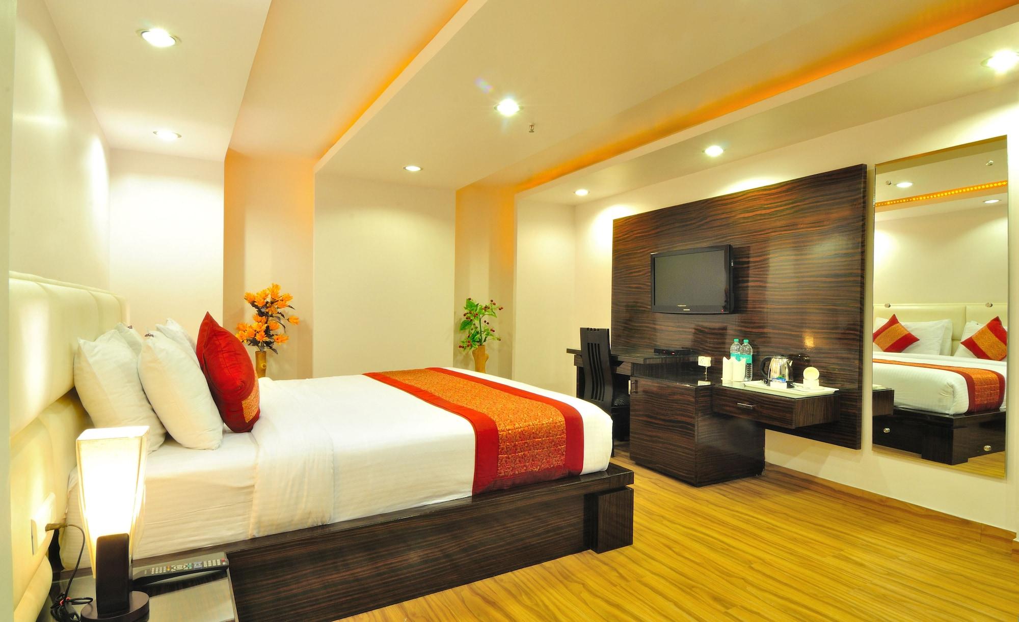 Hotel Elegance New Delhi Exteriör bild