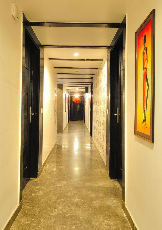 Hotel Elegance New Delhi Exteriör bild