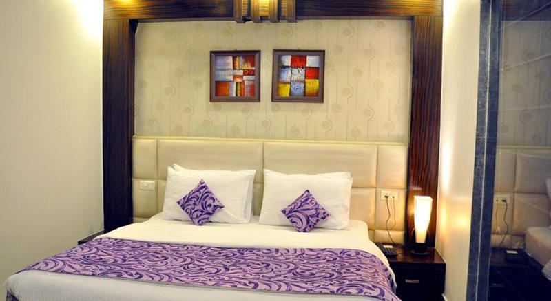 Hotel Elegance New Delhi Exteriör bild